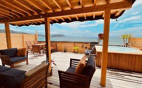 Pacifico Surf House - By The Sea